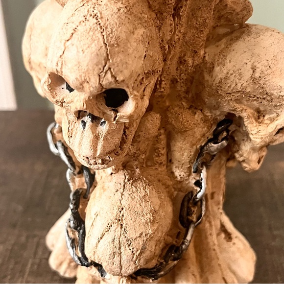 Halloween Skull Candlestick holders set of 2 - Picture 4 of 11